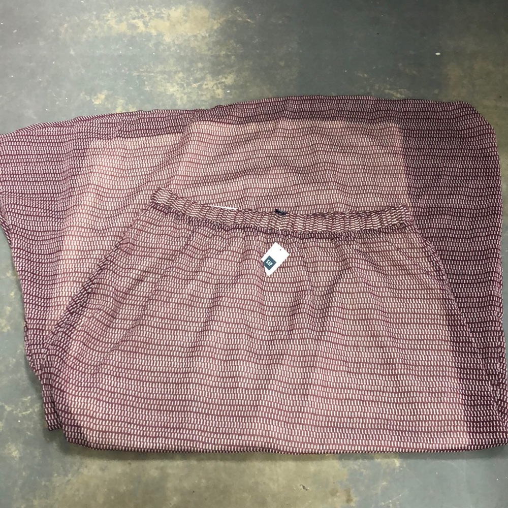 Juniors Gap skirt———Bin-O-3